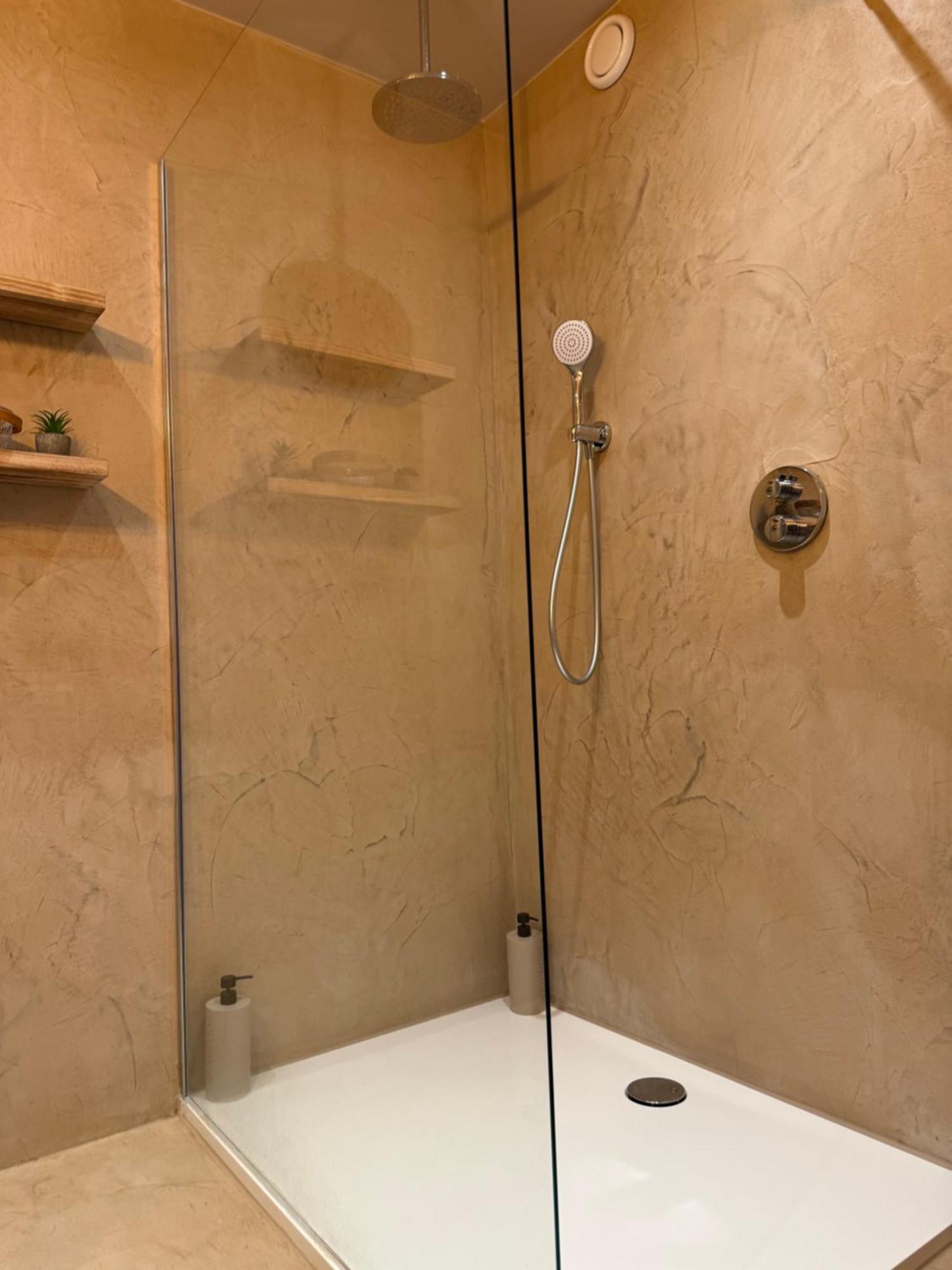 Hotel Giorgi Et Logements Insolites-Jacuzzi Prive Μπαστόν Εξωτερικό φωτογραφία