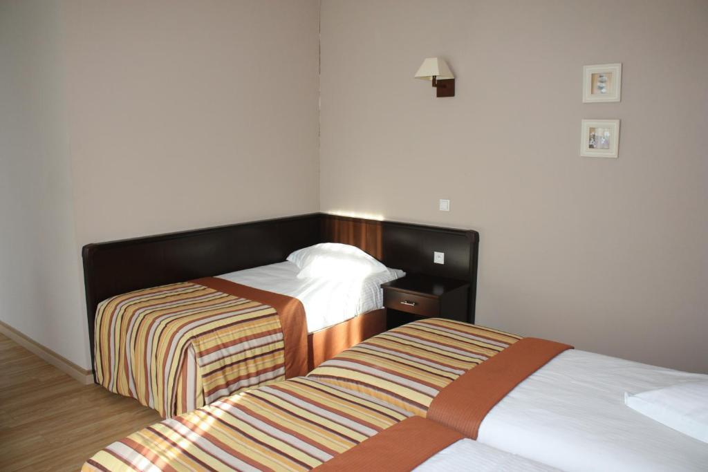 Hotel Giorgi Et Logements Insolites-Jacuzzi Prive Μπαστόν Δωμάτιο φωτογραφία